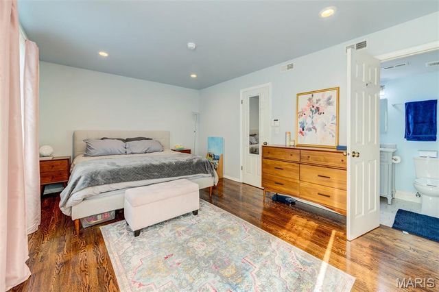 114 W Pine Place 7, St Louis, MO 63108