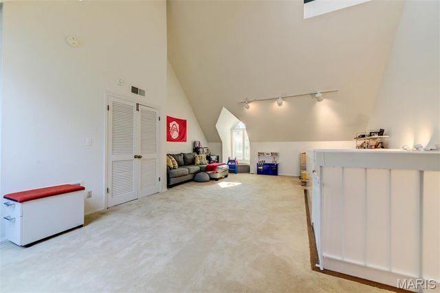 114 W Pine Place 7, St Louis, MO 63108