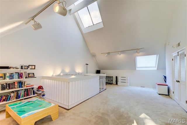114 W Pine Place 7, St Louis, MO 63108
