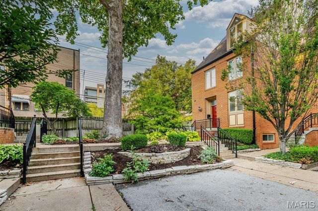 114 W Pine Place 7, St Louis, MO 63108
