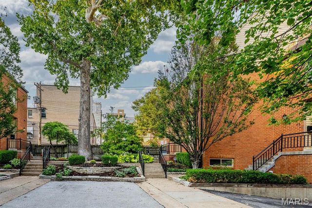 114 W Pine Place 7, St Louis, MO 63108