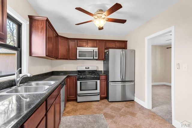 622 Brown Ave, Pueblo, CO 81004