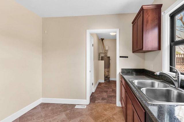 622 Brown Ave, Pueblo, CO 81004