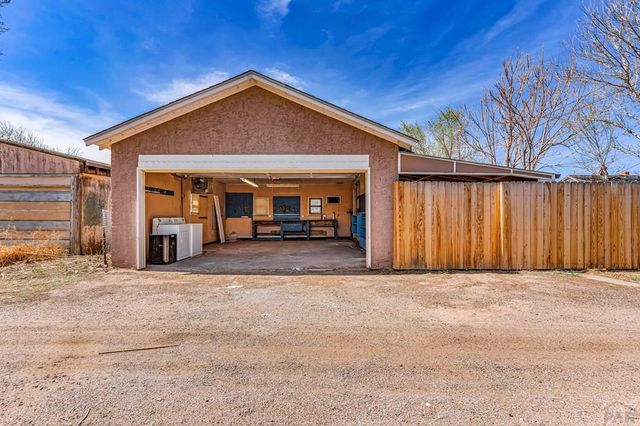 622 Brown Ave, Pueblo, CO 81004