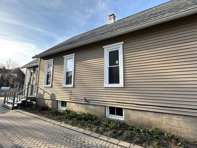 5810 20th AVENUE, Kenosha, WI 53140