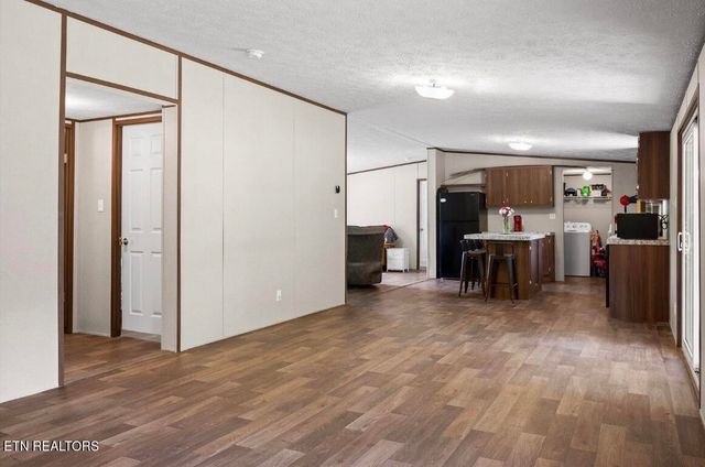 934 Holly Glen Ln, Decatur, TN 37322