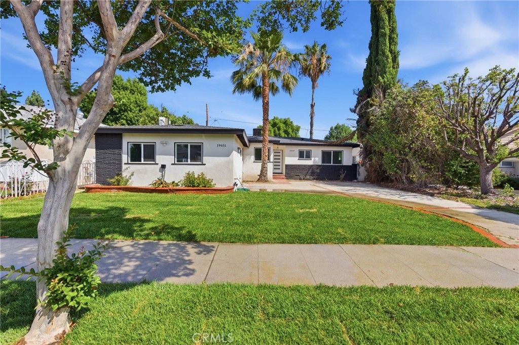 19649 Friar Street, Tarzana, CA 91335 — exterior