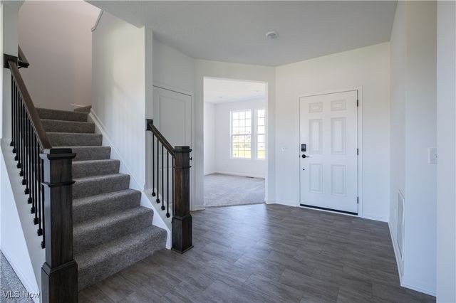 3798 Golden Wood Way, Green, OH 44685