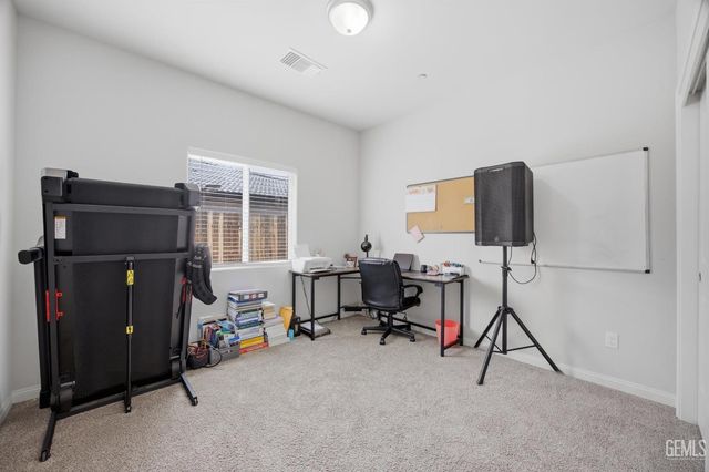 9908 Old Wood Drive, Bakersfield, CA 93306