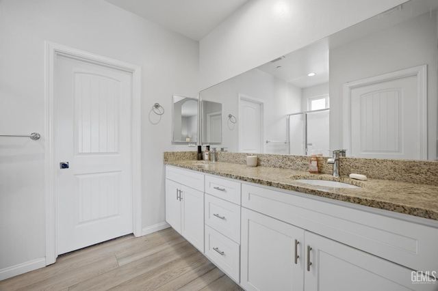 9908 Old Wood Drive, Bakersfield, CA 93306