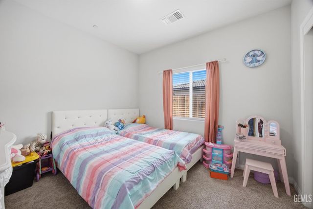 9908 Old Wood Drive, Bakersfield, CA 93306