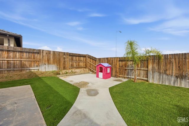 9908 Old Wood Drive, Bakersfield, CA 93306