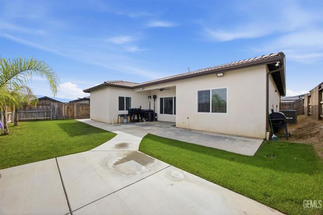 9908 Old Wood Drive, Bakersfield, CA 93306