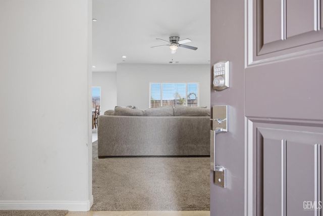 9908 Old Wood Drive, Bakersfield, CA 93306