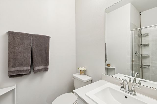 581 Chase Creek Drive, Lavon, TX 75166