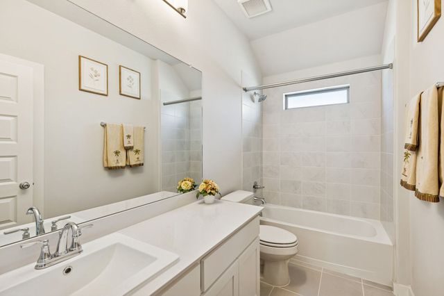 581 Chase Creek Drive, Lavon, TX 75166