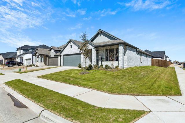 581 Chase Creek Drive, Lavon, TX 75166