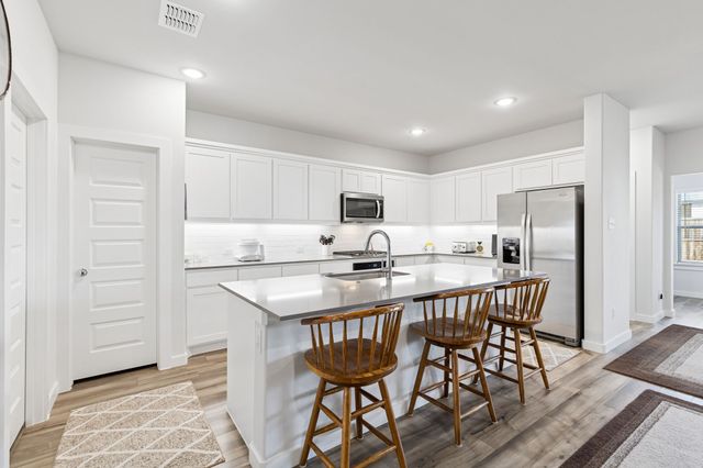 581 Chase Creek Drive, Lavon, TX 75166