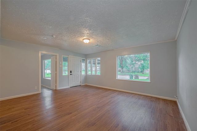 4906 Larkspur Street, Houston, TX 77033