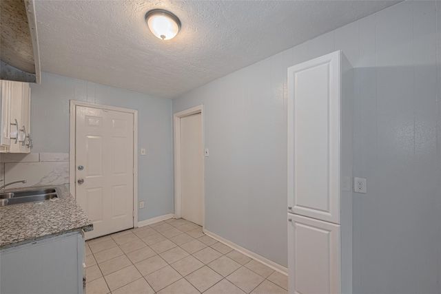 4906 Larkspur Street, Houston, TX 77033