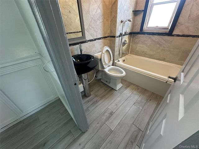 7332 53rd Road, Maspeth, NY 11378