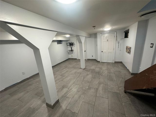 7332 53rd Road, Maspeth, NY 11378