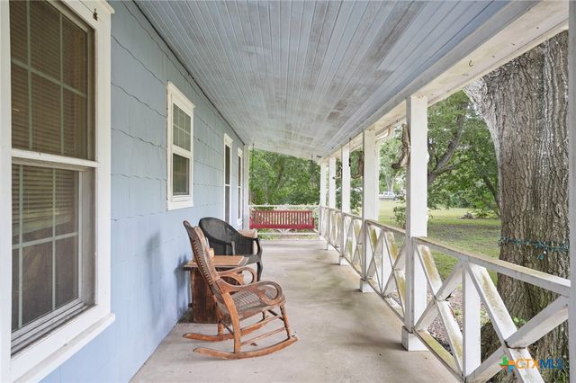 1320 W San Antonio Street, Lockhart, TX 78644