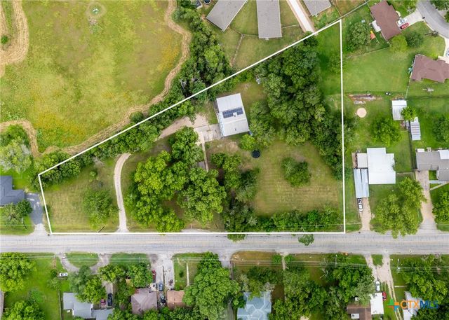 1320 W San Antonio Street, Lockhart, TX 78644