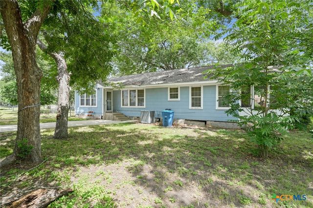 1320 W San Antonio Street, Lockhart, TX 78644