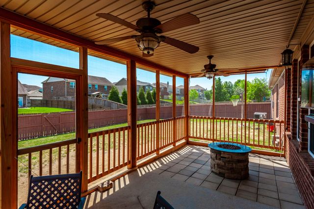 1006 Abberley Cir, Hendersonville, TN 37075
