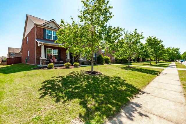1006 Abberley Cir, Hendersonville, TN 37075