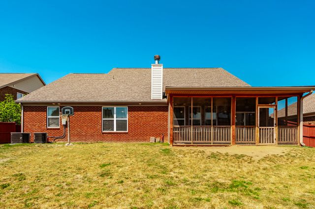1006 Abberley Cir, Hendersonville, TN 37075