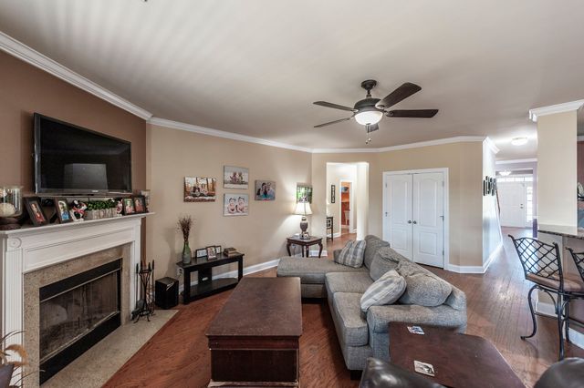 1006 Abberley Cir, Hendersonville, TN 37075