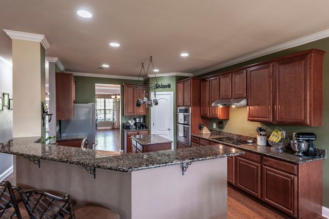 1006 Abberley Cir, Hendersonville, TN 37075
