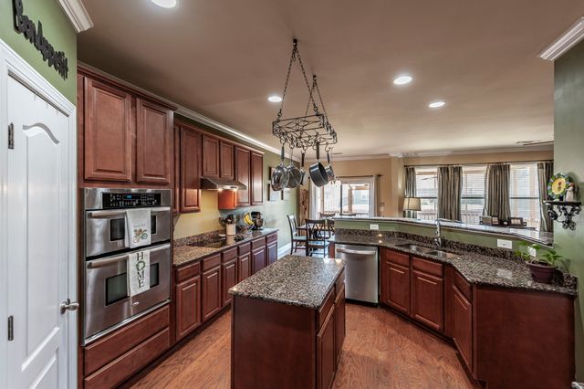 1006 Abberley Cir, Hendersonville, TN 37075