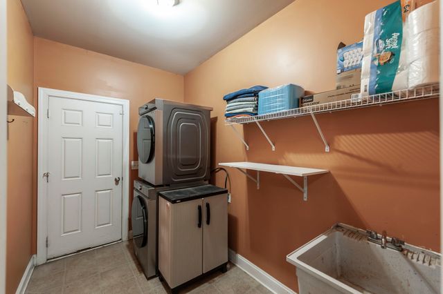1006 Abberley Cir, Hendersonville, TN 37075