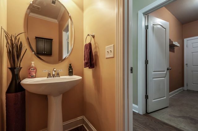 1006 Abberley Cir, Hendersonville, TN 37075