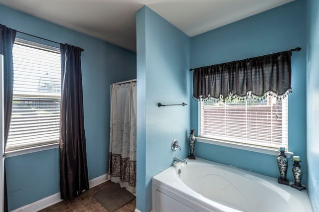 1006 Abberley Cir, Hendersonville, TN 37075