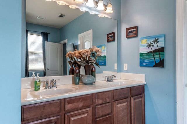 1006 Abberley Cir, Hendersonville, TN 37075