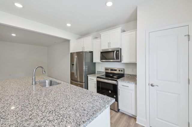 654 Sefton Park Drive, Zebulon, NC 27597