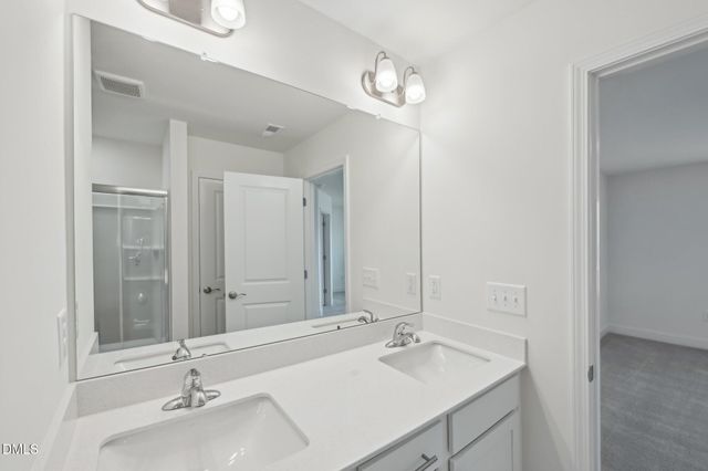654 Sefton Park Drive, Zebulon, NC 27597