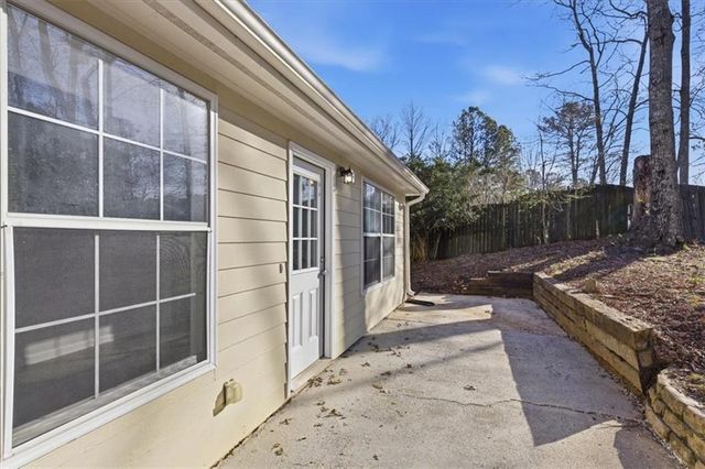 875 Oaklen View Drive, Sugar Hill, GA 30518