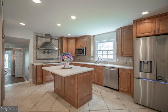 251 UPPER HOLLAND RD, Richboro, PA 18954