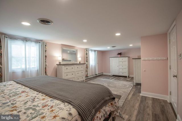251 UPPER HOLLAND RD, Richboro, PA 18954