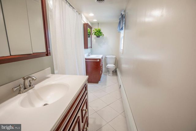 251 UPPER HOLLAND RD, Richboro, PA 18954