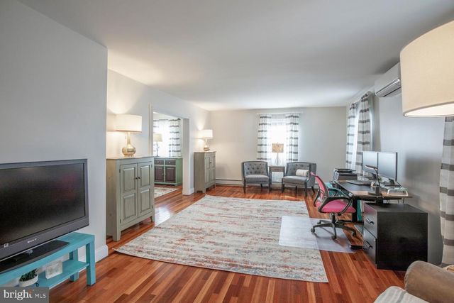 251 UPPER HOLLAND RD, Richboro, PA 18954
