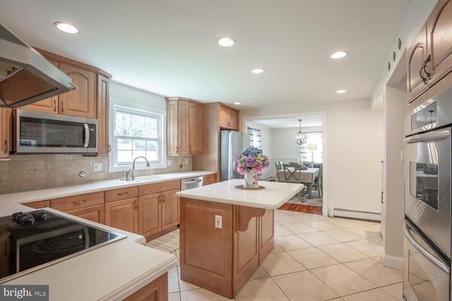 251 UPPER HOLLAND RD, Richboro, PA 18954