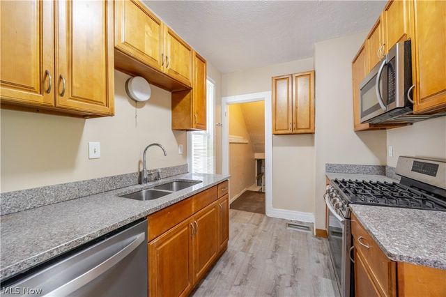 1516 E 86th Street, Cleveland, OH 44106