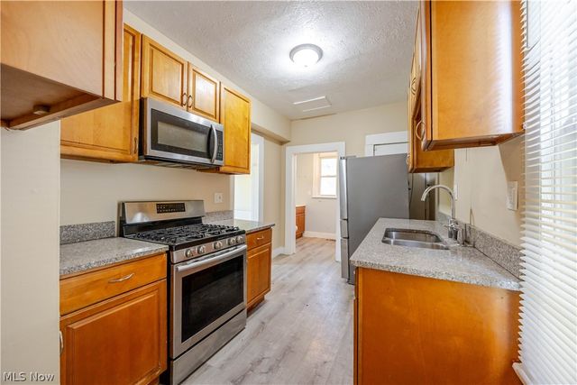 1516 E 86th Street, Cleveland, OH 44106