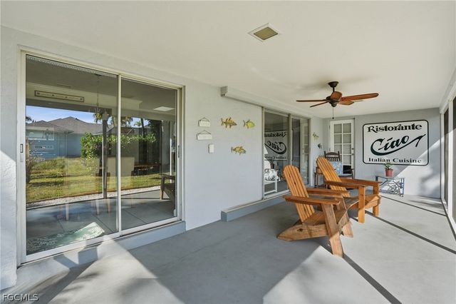 2500 10th ST N, Naples, FL 34103